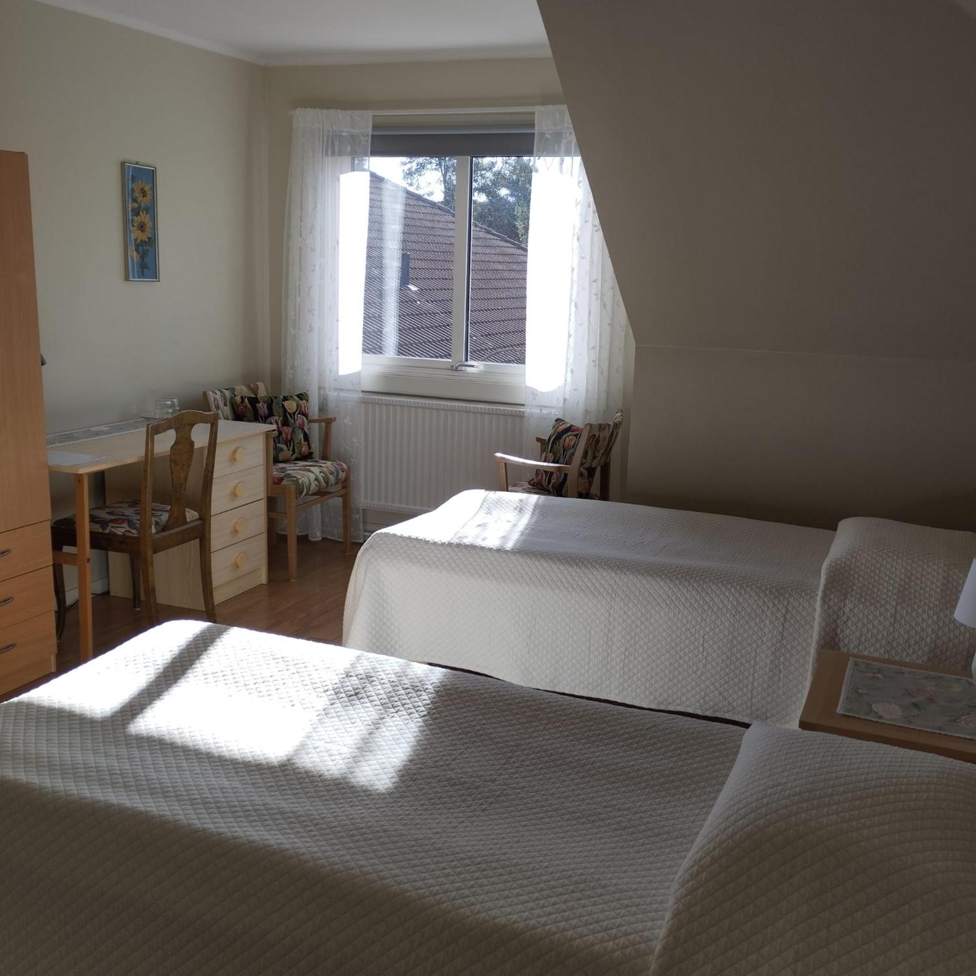 Bed and Breakfast Birgittagarden - Gaesthem - Birgittasystrarna Falun Exterior foto
